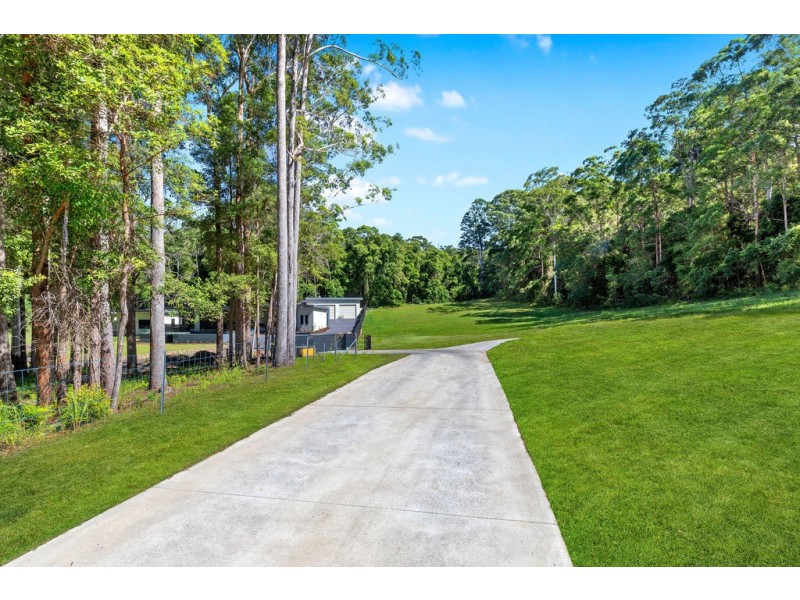 24 Kensington Lane, Tanawha QLD 4556