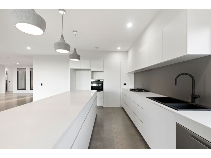 25 Dixon Rd, Buderim QLD 4556