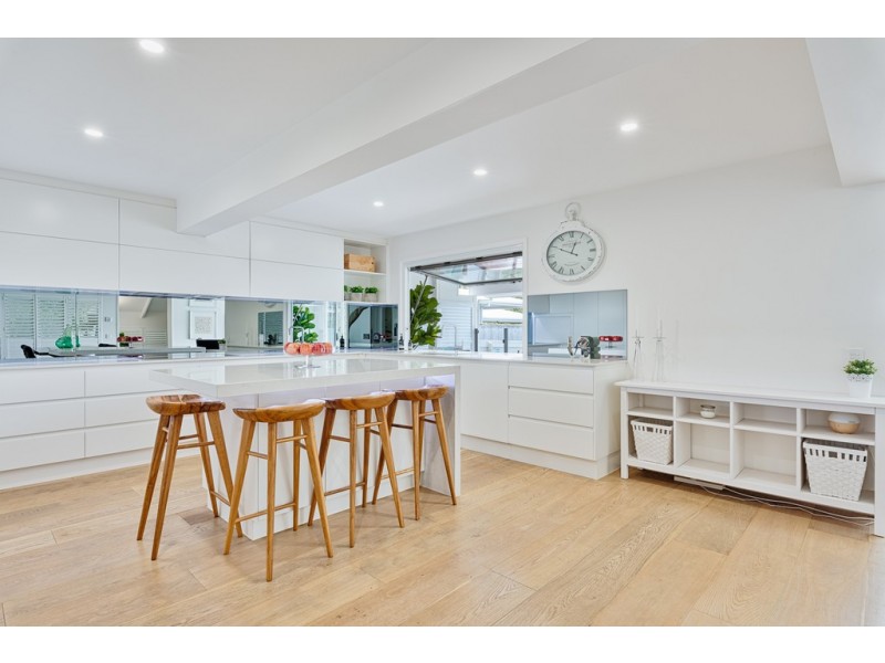 21 Victor Street, Alexandra Headland QLD 4572