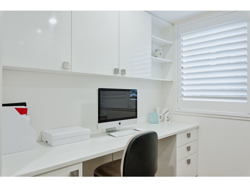 21 Victor Street, Alexandra Headland QLD 4572
