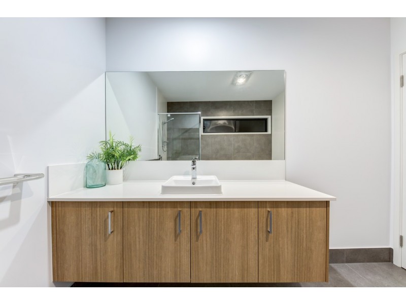2 Osborne Circuit, Maroochydore QLD 4558