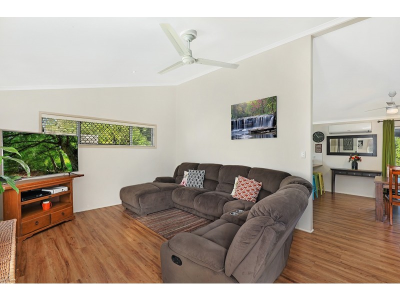 21 Lingara Ave, Palmwoods QLD 4555