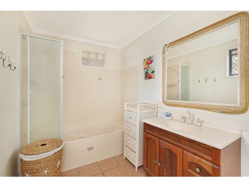 16 Tarnkun Street, Alexandra Headland QLD 4572