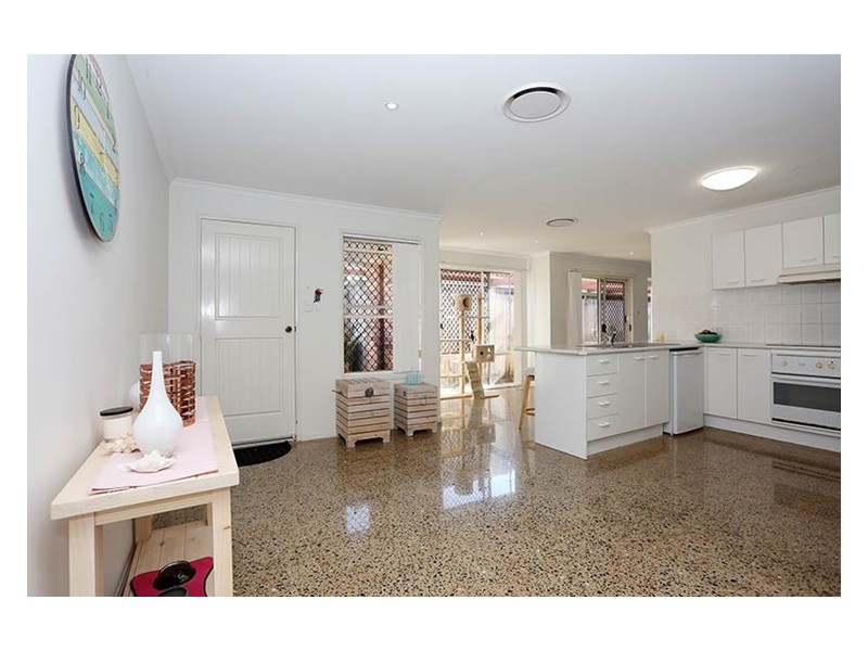 2/81 Parkway Drive, Mooloolaba QLD 4557