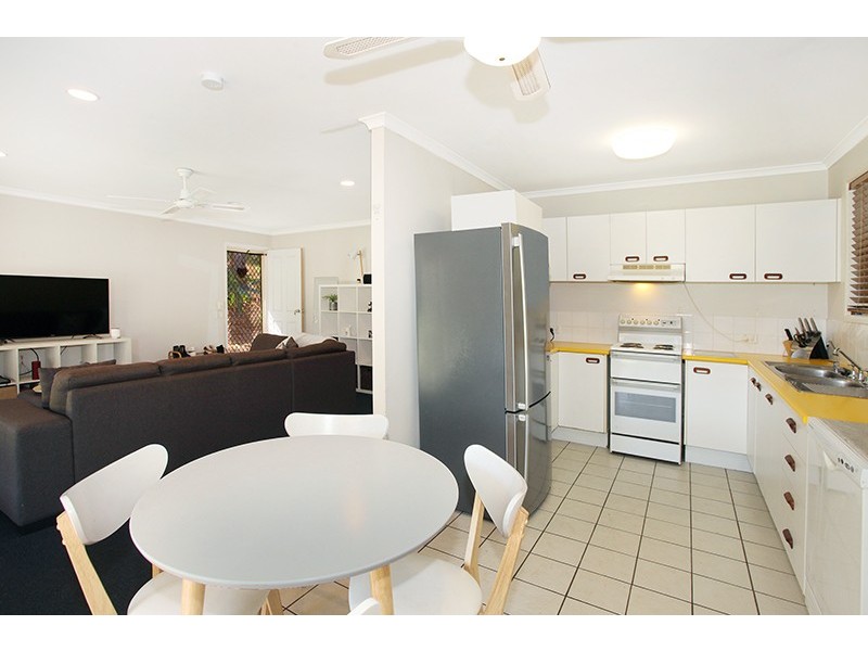 303 Main Road, Kuluin QLD 4558