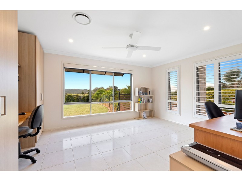 56-60 Aurora Place, Valdora QLD 4561