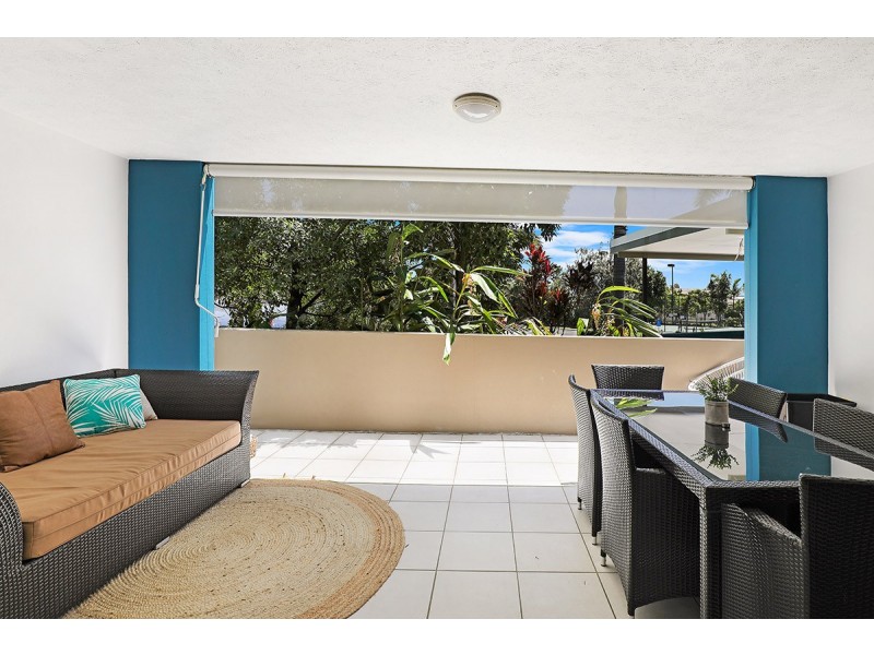 4/4 Grand Parade, Kawana Island QLD 4575