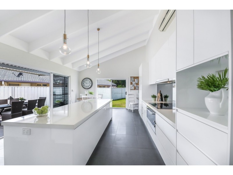 5 Awulla Close, Mooloolaba QLD 4557