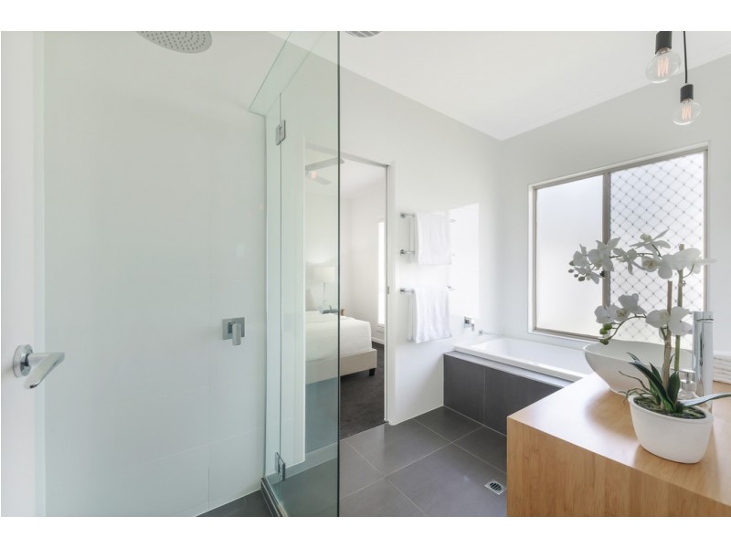 5 Awulla Close, Mooloolaba QLD 4557