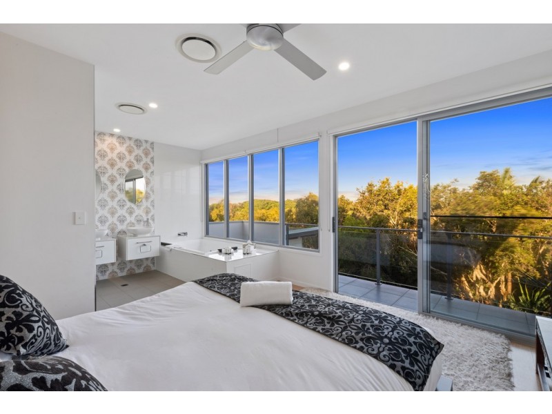 8/80 North Shore Road, Twin Waters QLD 4564