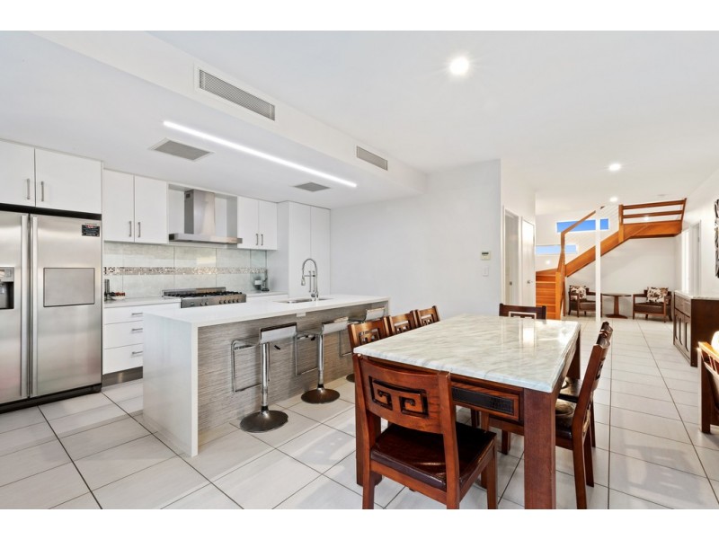 8/80 North Shore Road, Twin Waters QLD 4564