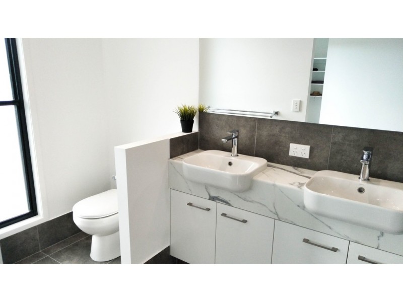 25 Greenview Terrace, Palmview QLD 4553