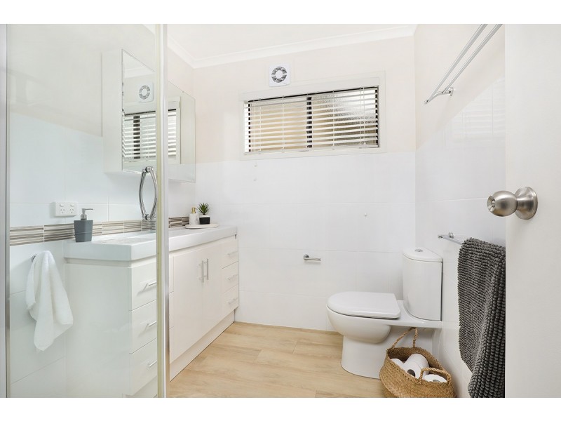 25 Oloway Crescent, Alexandra Headland QLD 4572