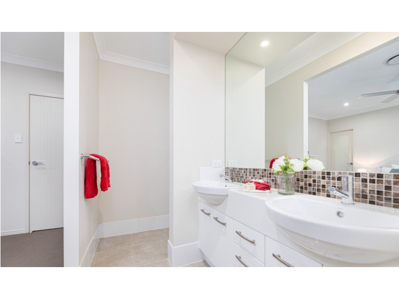 6 Bridget Court, Beerwah QLD 4519