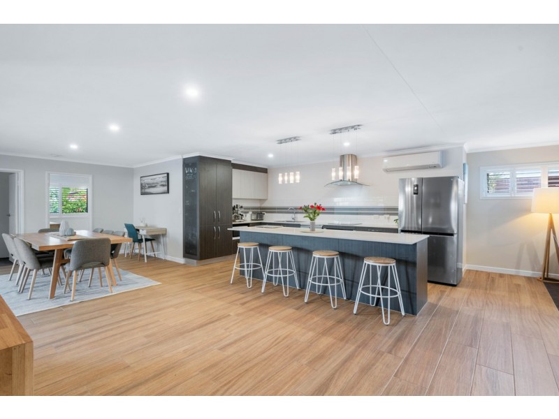69 Point Cartwright Dr, Buddina QLD 4575