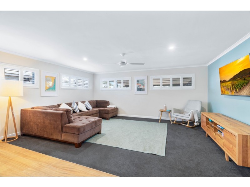 69 Point Cartwright Dr, Buddina QLD 4575