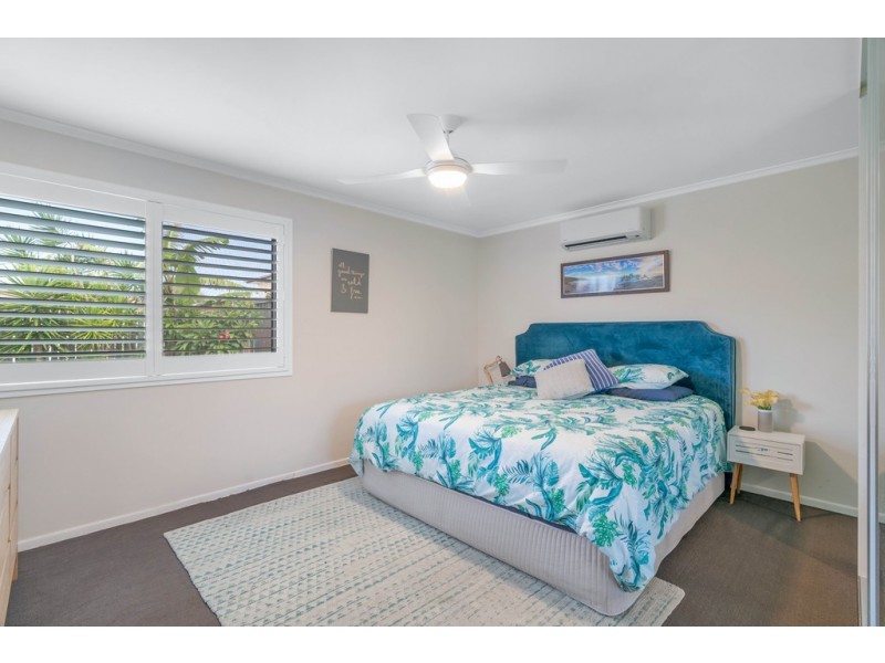 69 Point Cartwright Dr, Buddina QLD 4575