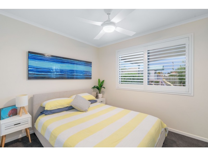 69 Point Cartwright Dr, Buddina QLD 4575
