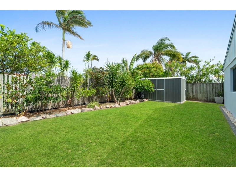 69 Point Cartwright Dr, Buddina QLD 4575