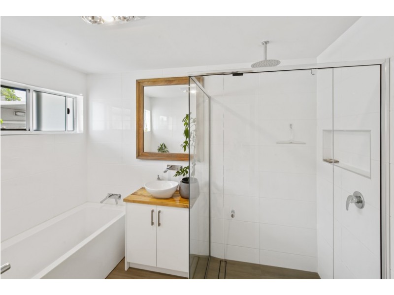 58 Oomoo St, Buddina QLD 4575