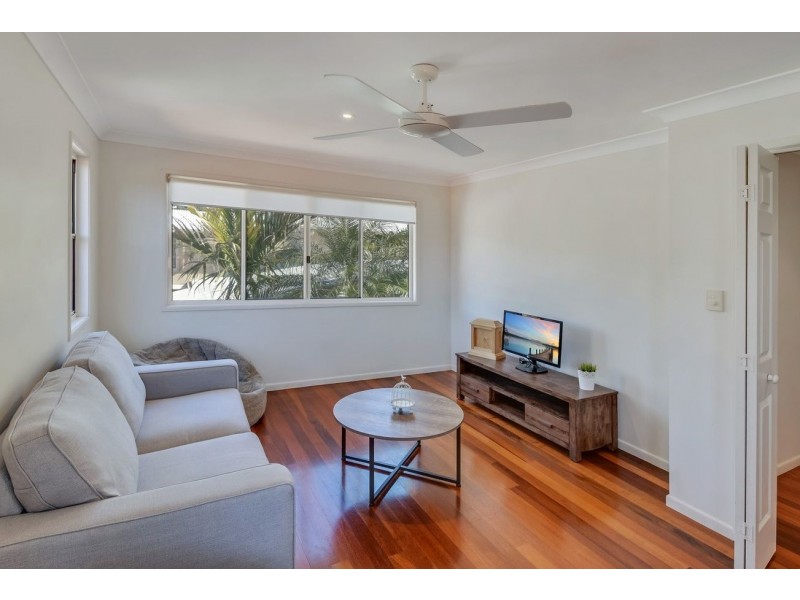 13 Admiralty Drive, Alexandra Headland QLD 4572