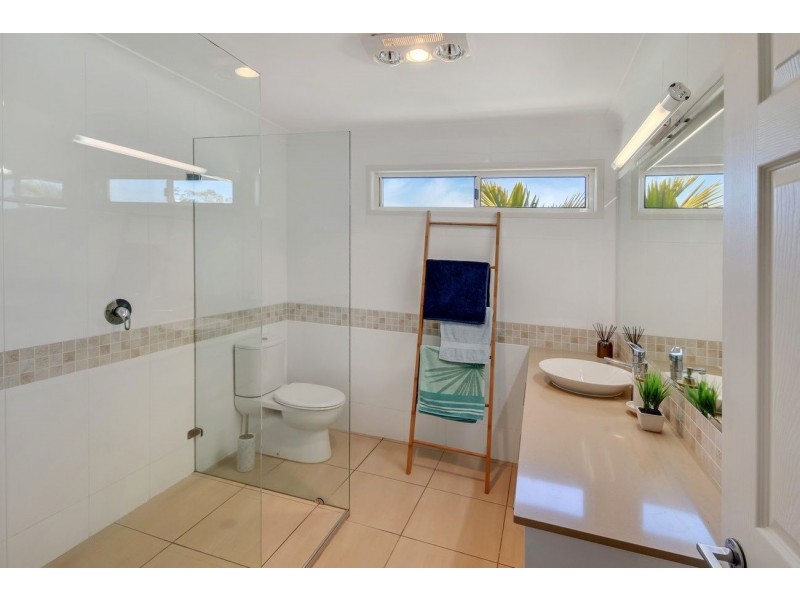 13 Admiralty Drive, Alexandra Headland QLD 4572