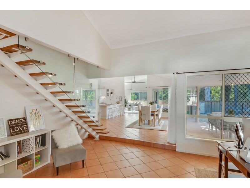 13 Admiralty Drive, Alexandra Headland QLD 4572