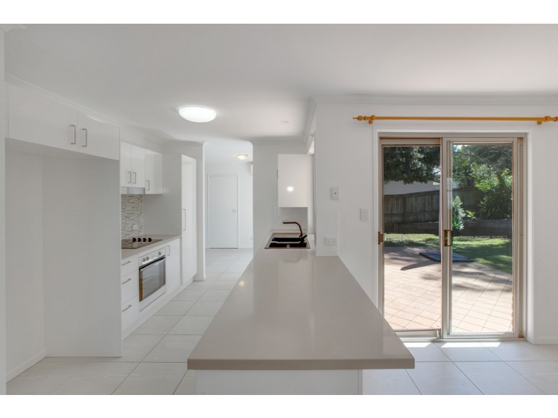 24 Toorumbee Dr, Mooloolaba QLD 4557