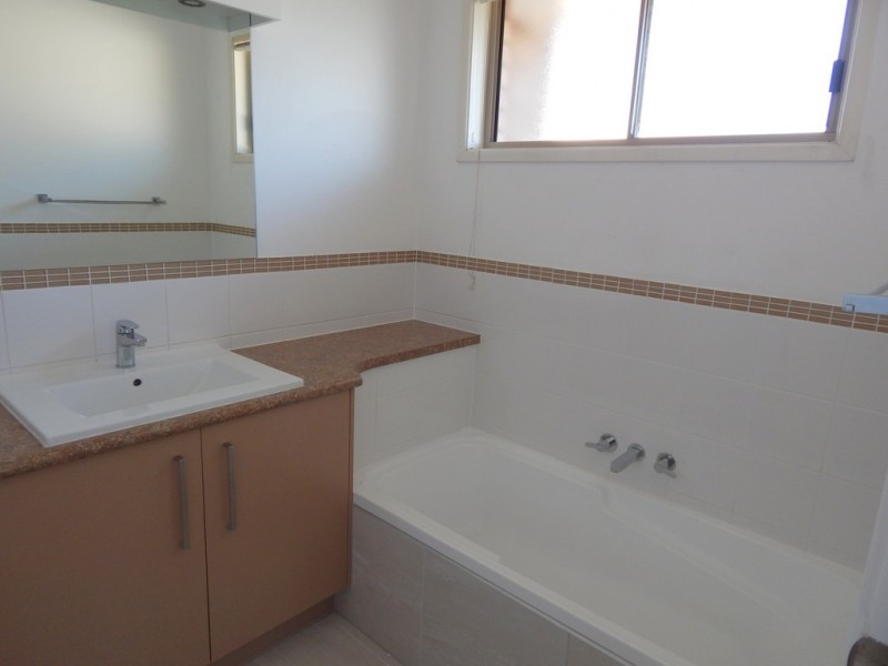 24 Toorumbee Dr, Mooloolaba QLD 4557