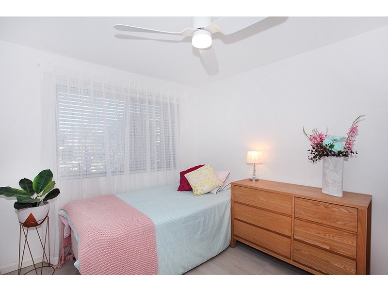 2/10 Buderim Avenue, Alexandra Headland QLD 4572