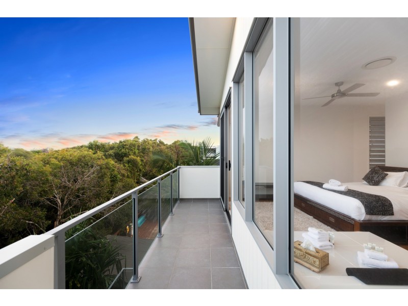 8/80 North Shore Road, Twin Waters QLD 4564