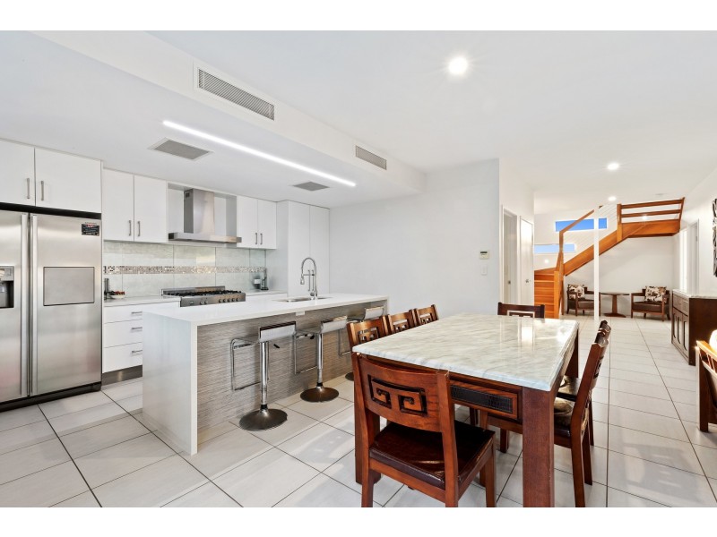 8/80 North Shore Road, Twin Waters QLD 4564