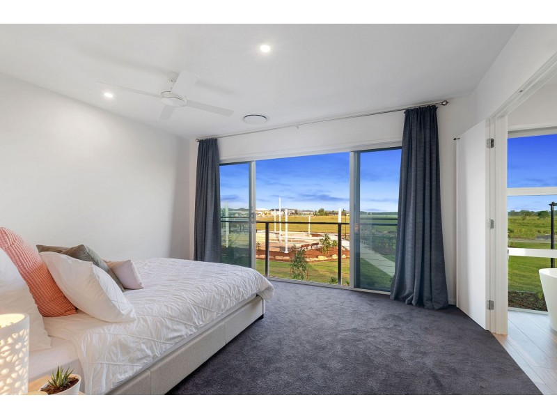 2 Amber Place, Palmview QLD 4553