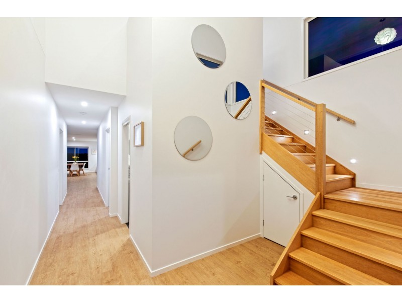 2 Amber Place, Palmview QLD 4553