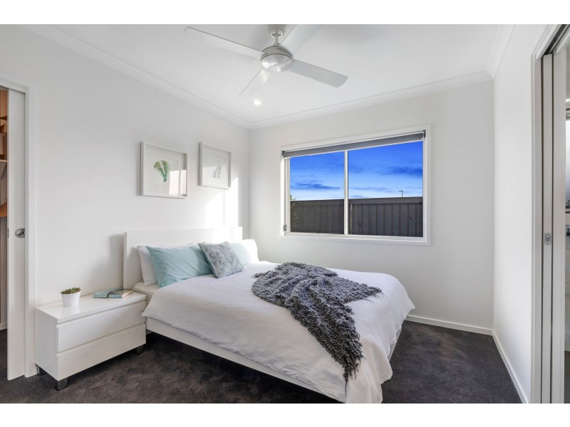 2 Amber Place, Palmview QLD 4553