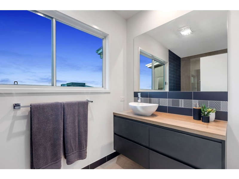 2 Amber Place, Palmview QLD 4553