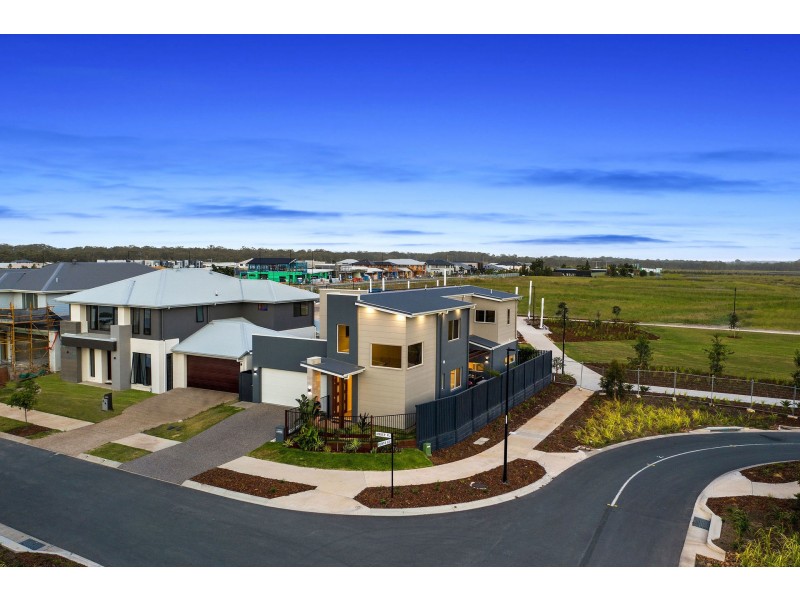 2 Amber Place, Palmview QLD 4553