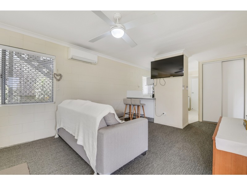 1/2 Pettigrew Street, Mooloolaba QLD 4557