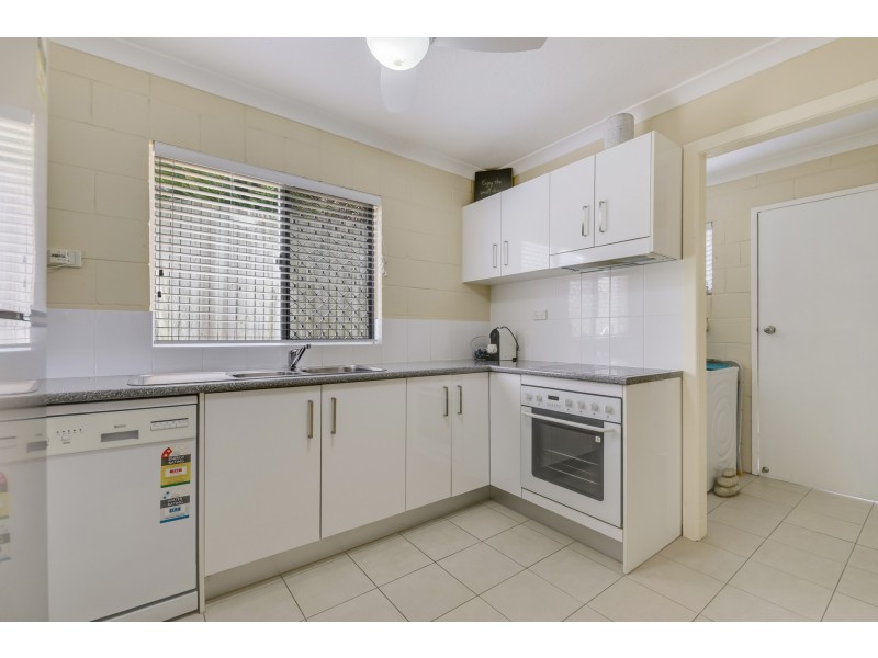 1/2 Pettigrew Street, Mooloolaba QLD 4557