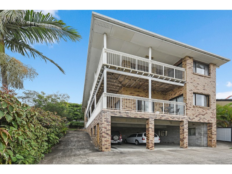 7 Yakola Parade, Alexandra Headland QLD 4572