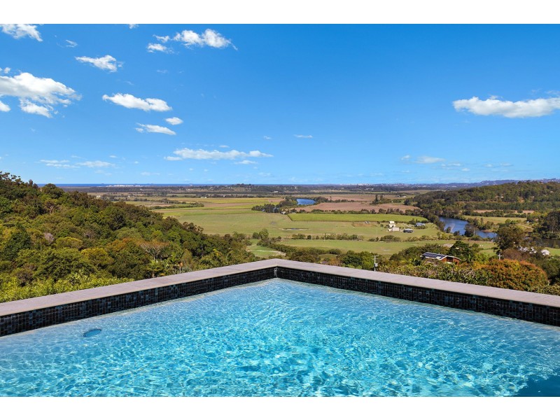 55 Ocean Vista Drive, Maroochy River QLD 4561