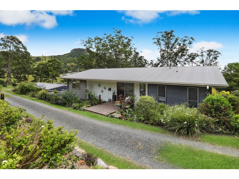 54 Aurora Place, Valdora QLD 4561