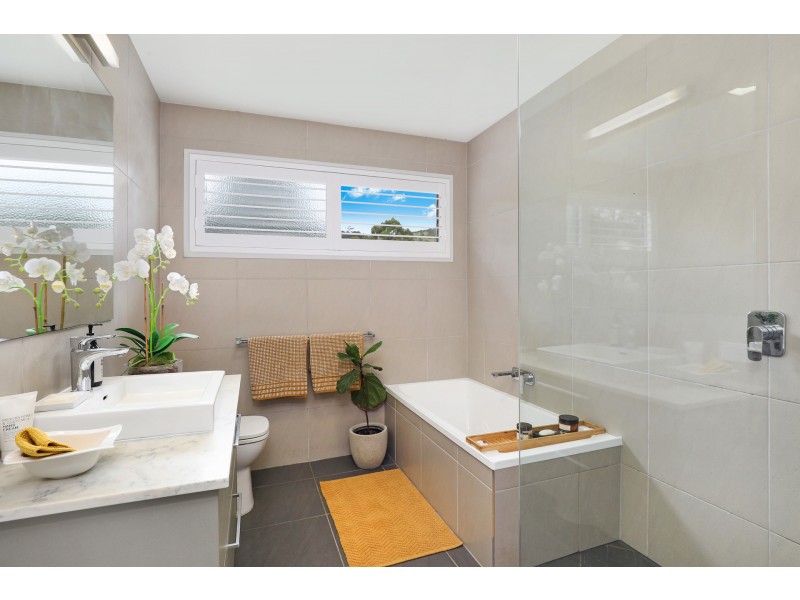 54 Aurora Place, Valdora QLD 4561