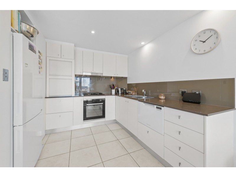 1/1 George Street, Alexandra Headland QLD 4572