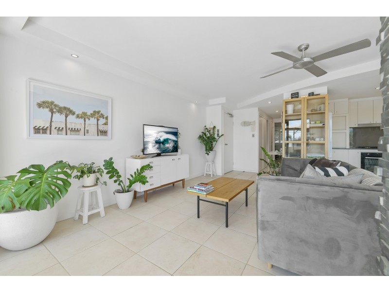 1/1 George Street, Alexandra Headland QLD 4572