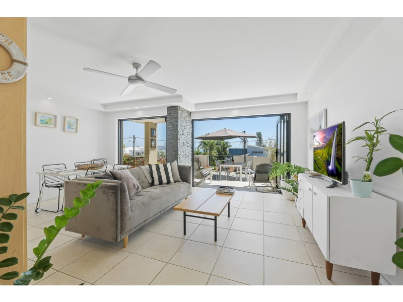 1/1 George Street, Alexandra Headland QLD 4572