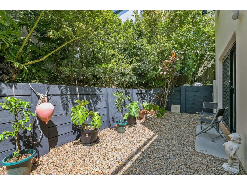 1/1 George Street, Alexandra Headland QLD 4572