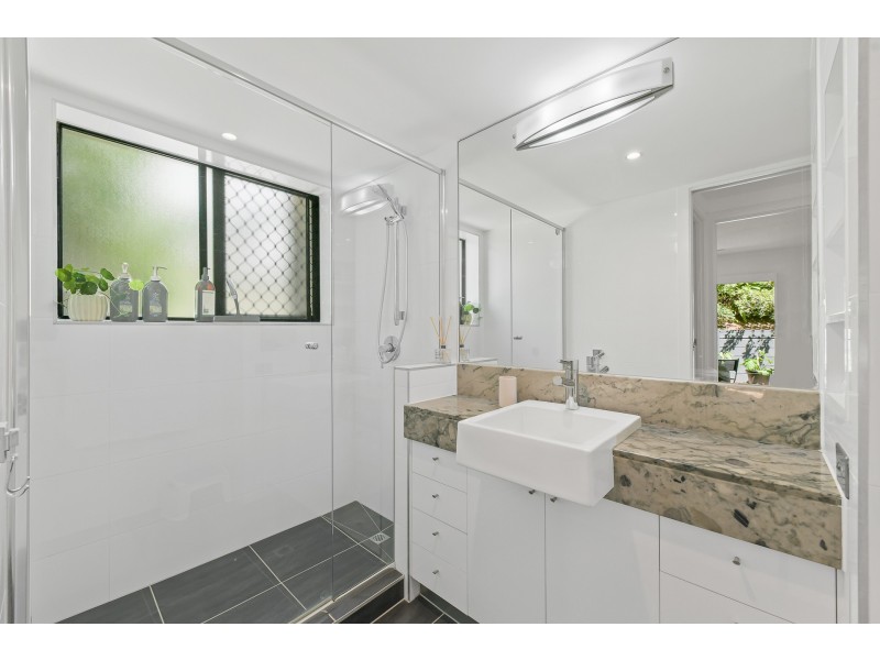 1/1 George Street, Alexandra Headland QLD 4572