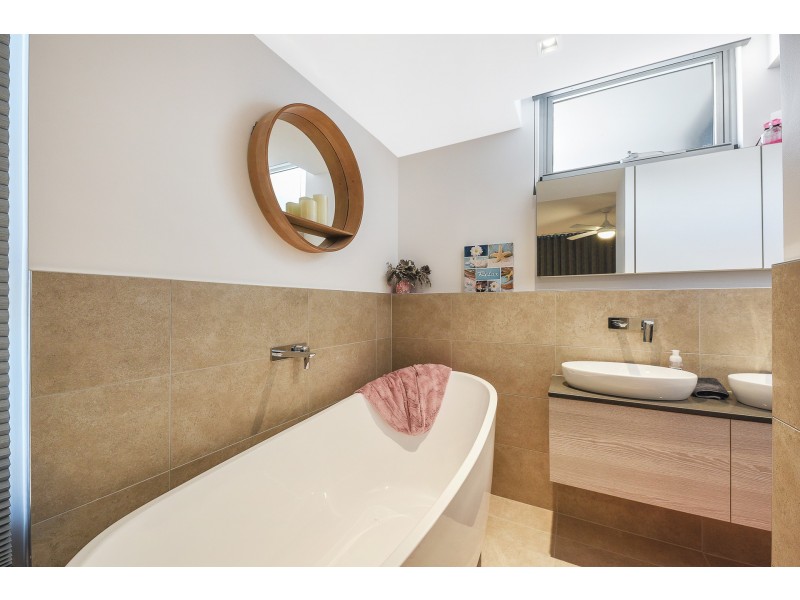 10/18 Edward Street, Alexandra Headland QLD 4572