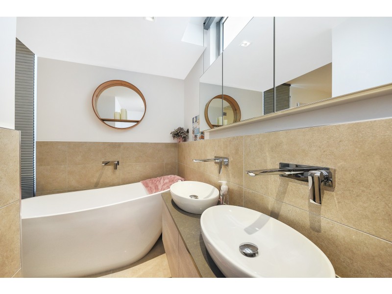 10/18 Edward Street, Alexandra Headland QLD 4572